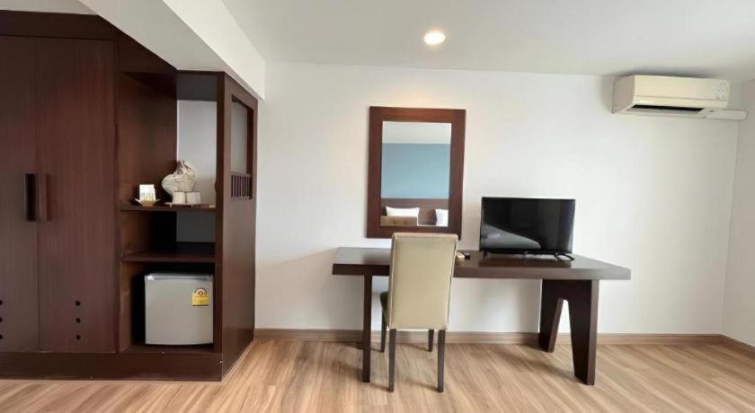 Laemchabang City Hotel Сі-Рача Екстер'єр фото